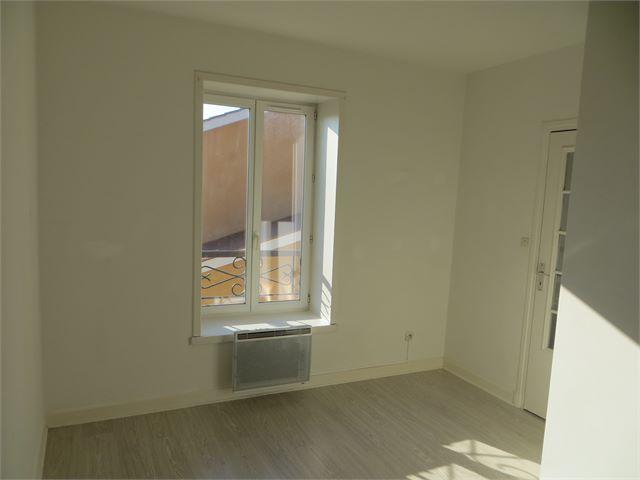APPARTEMENT T2 A LOUER 24 m² 18 Avenue de la Gare SATHONAY CAMP, Sathonay camp 69580