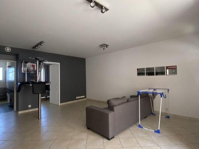 Appartement T2 à louer 2 pièces 43,91 m2 CHATEAUNEUF LES MARTIGUES 13