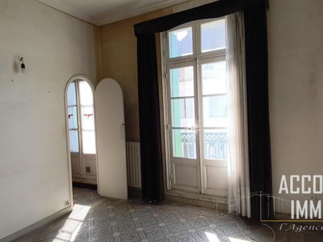 APPARTEMENT T2 A RENOVER BEZIERS JEAN JAURES 46.86M2
