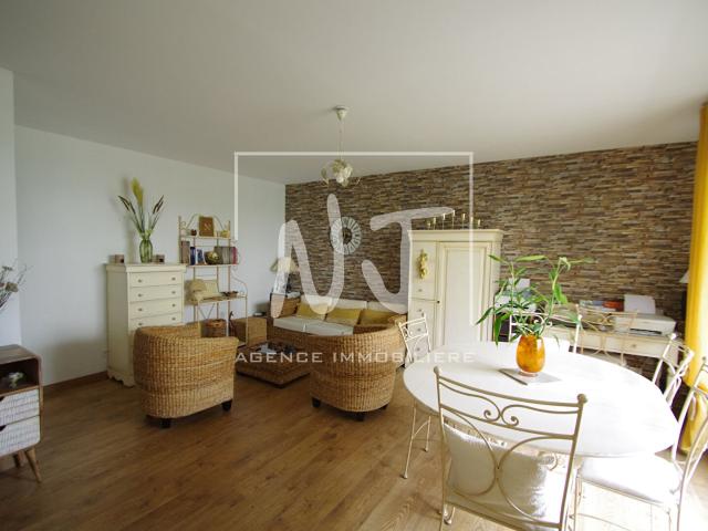 Appartement T2 à vendre à Angers avec terrasse, parking et c. 58m² Angers
