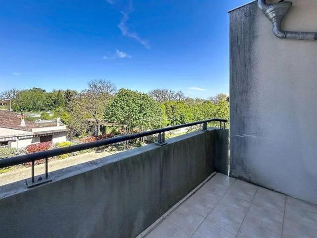 Appartement T2 AU DERNIER ETAGE