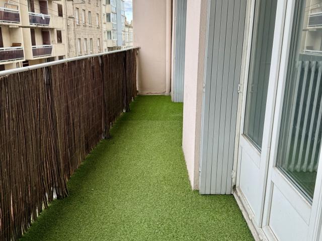 APPARTEMENT T2 AVEC BALCON