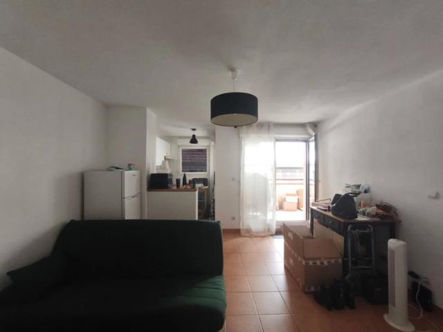 Appartement T2 avec balcon et place de parking / TOULOUSE MINIMES