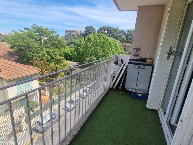 Appartement T2 avec balcon, locataire en place, Toulon