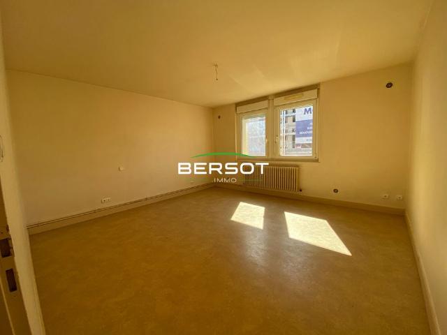 Appartement T2 avec cave Avenue Fontaine Argent