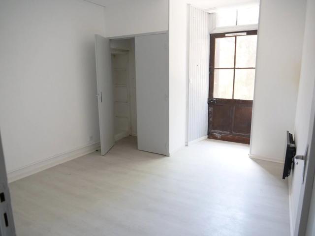 Appartement T2 avec cour en coeur de village