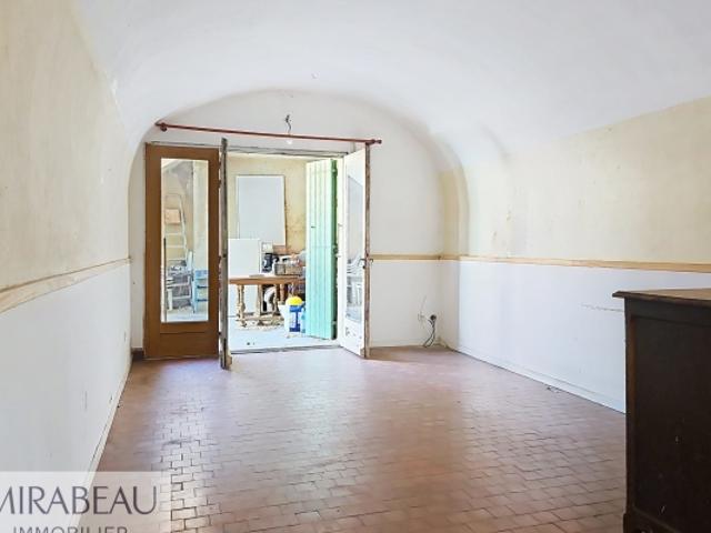 Appartement T2 avec extérieur à rénover, une pépite à saisi
