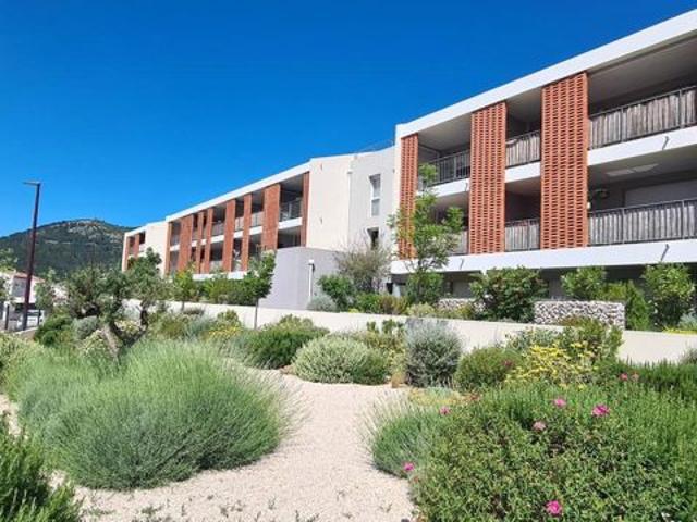 Appartement T2 avec grande terrasse résidence les vigneaux