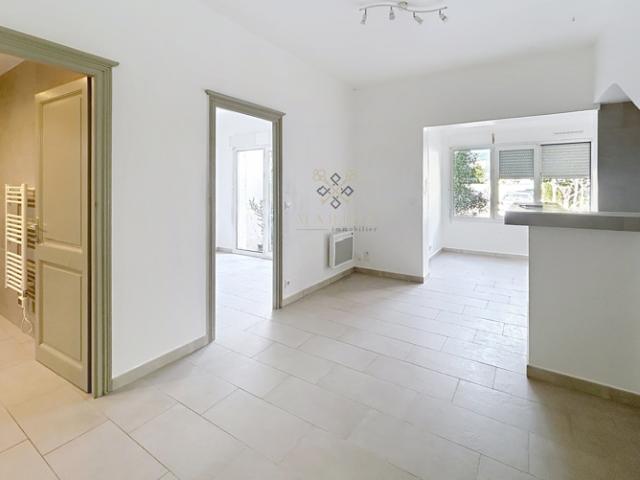 APPARTEMENT T2 AVEC JARDINET PROCHE CENTRE