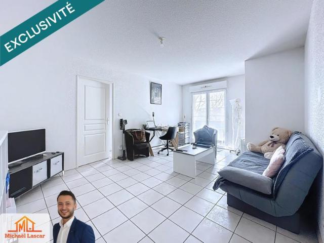 Appartement T2 avec piscine et parking