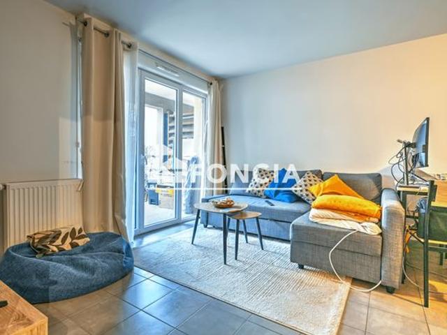 Appartement t2 avec place de parking et jardinet avec terrasse