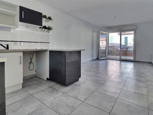 Appartement T2 avec terrasse à Cuers 83