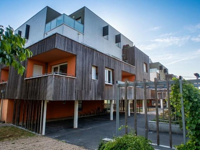 Appartement T2 avec terrasse, ascenseur et parking Emplacement privilégié à Olivet