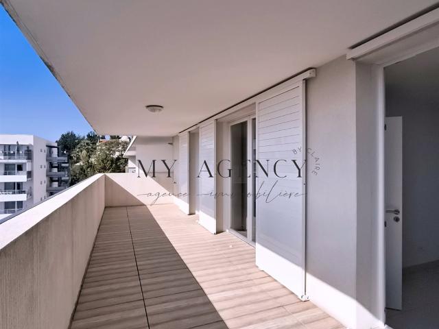 Appartement T2 avec terrasse de 19M2 et parking Proche du Po. 45m² Villeneuve lès Béziers