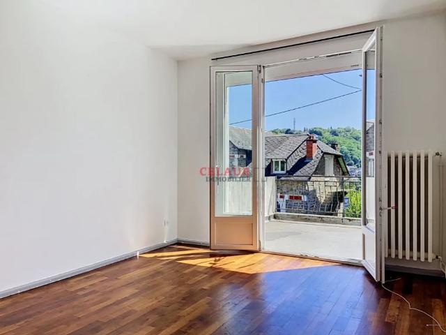 Appartement t2 avec terrasse et cave