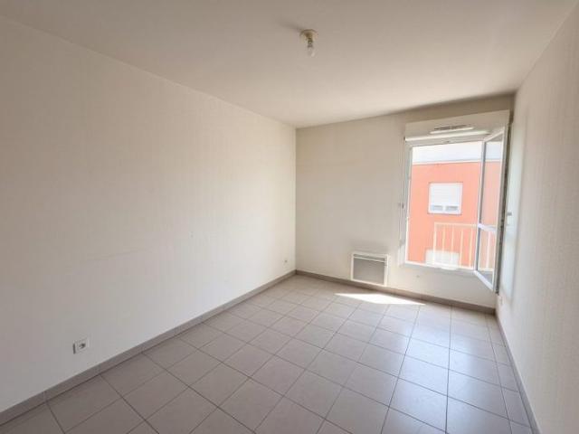 Appartement T2 avec terrasse et parking
