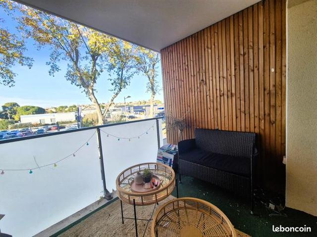 Appartement t2 avec terrasse et parking
