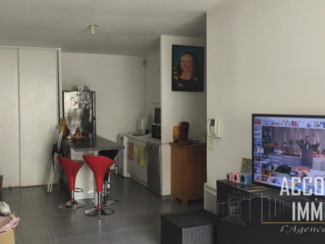 APPARTEMENT T2 AVEC TERRASSE ET PARKING