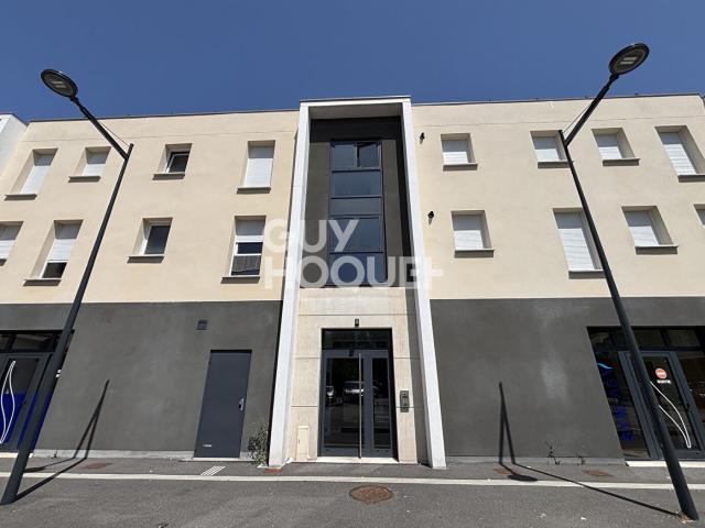 Appartement T2 AVEC TERRASSE ET PARKING VAL DE REUIL