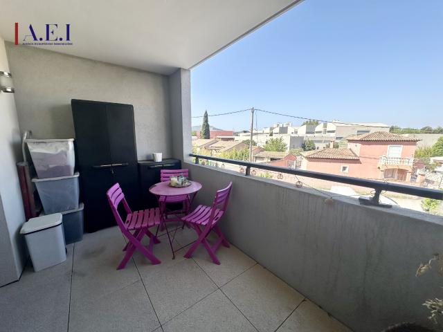 Appartement T2 avec terrasse et stationnement privatif