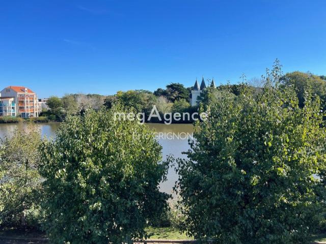 Appartement T2 avec terrasse et vue sur le lac