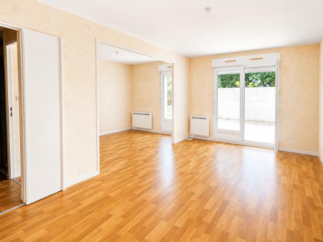 Appartement T2 avec terrasse plein sud et garage – Angers, Hauteurs Saint Jean / Place du Tertre