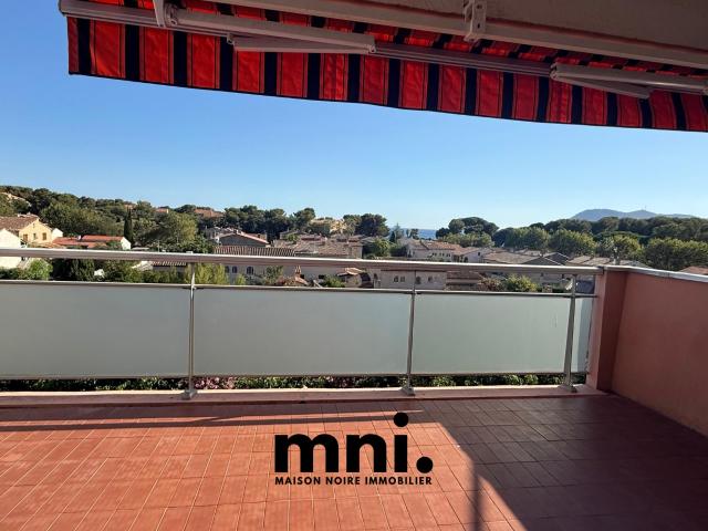 Appartement T2 avec terrasse vue mer Pin Rolland