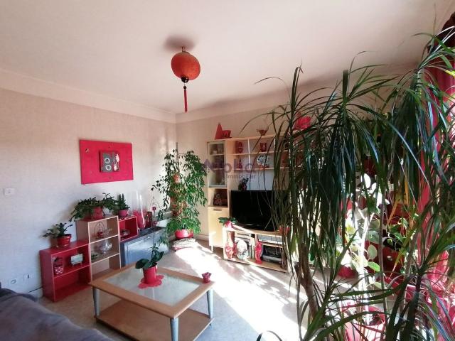 APPARTEMENT T2 BALCON PARKING CENTRE VILLE