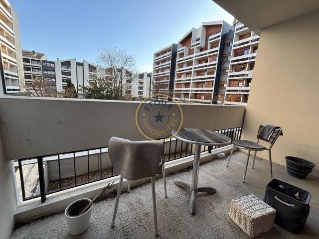 Appartement T2 balcon quartier Doutre