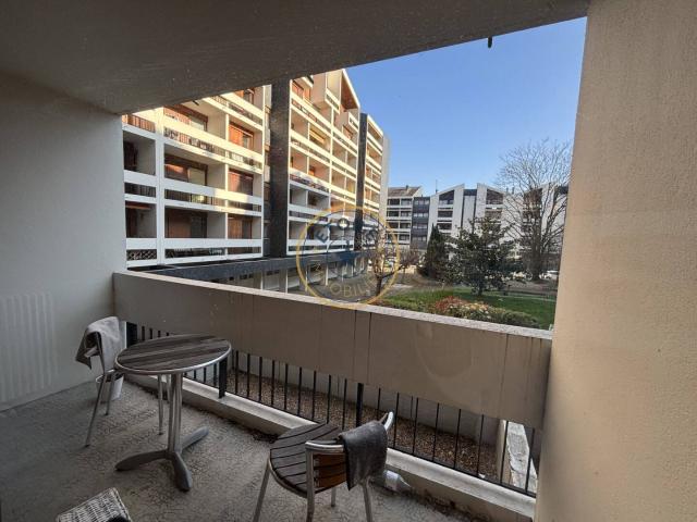Appartement T2 balcon quartier Doutre