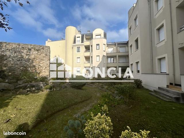 Appartement T2 Bis avec terrasse à Saint Malo 200 Mètres plage des Bas Sablons
