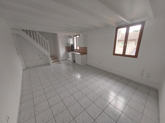 RÉSERVÉ Appartement T2 bis duplex VILLEMUR/TARN