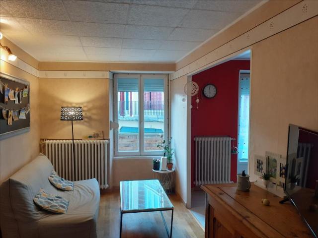 APPARTEMENT T2 BIS LAISSAC CENTRE