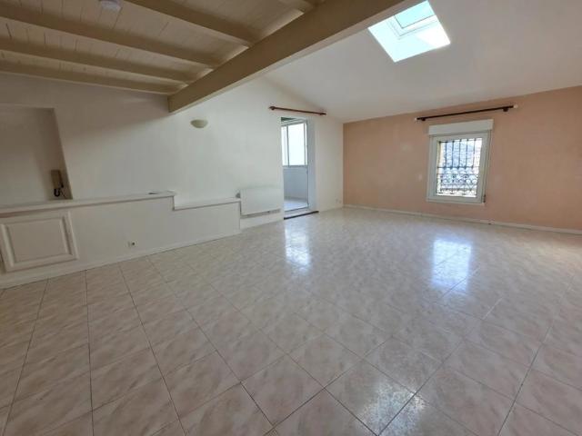 Appartement T2 Bis Saint Quentin la Poterie