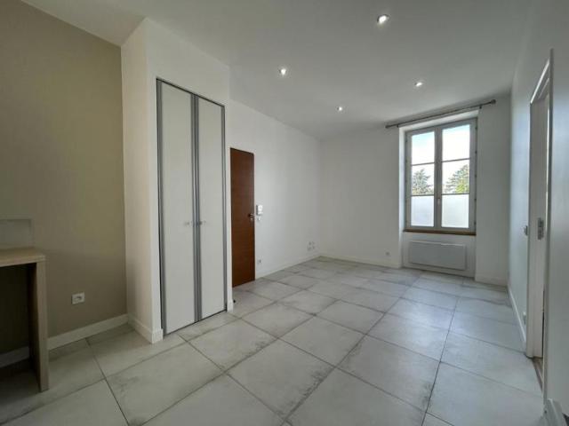 APPARTEMENT T2 BORD DE LOIRE