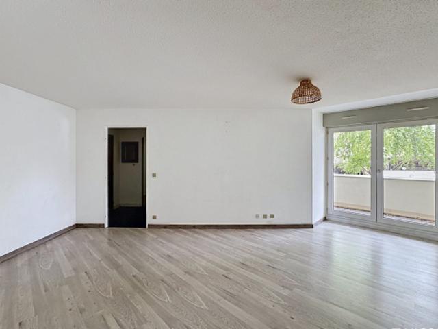 Appartement T2 Bordeaux Chartrons – Parking & Balcon