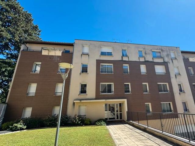 APPARTEMENT T2 Centre MEXIMIEUX avec GARAGE