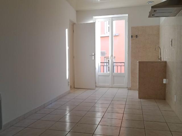 Appartement T2 centre ville de Pont St Esprit