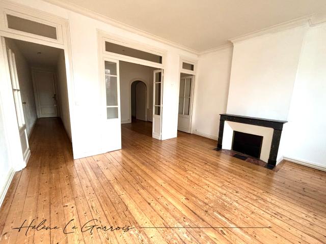 Appartement T2 Charme de l'Ancien au Cœur du Triangle d'Or