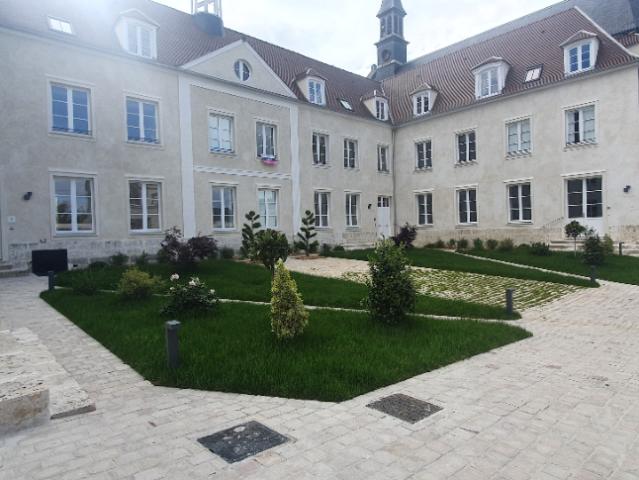 APPARTEMENT T2 CHARTRES