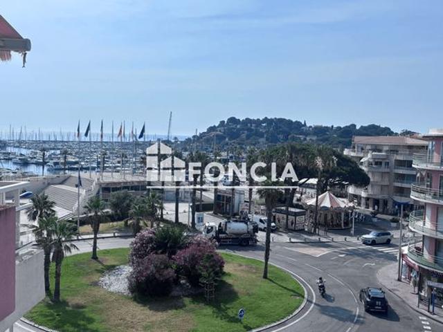 Appartement T2 COEUR CENTRE VILLE et VUE SUR LE PORT