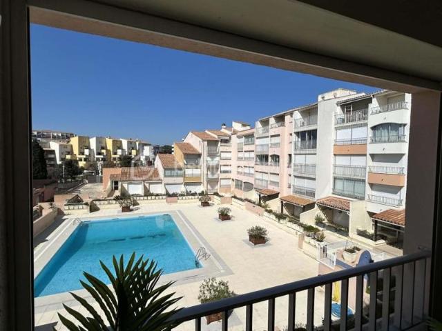 Appartement T2 climatisé 26m² entièrement rénové 119000e