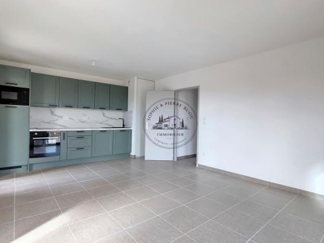 APPARTEMENT T2 DANS RESIDENCE SECURISEE AVEC PLACES DE PARKI