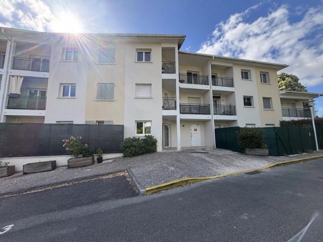 Appartement T2 de 45,39 m² avec balcon – Proche centre ville de Salles