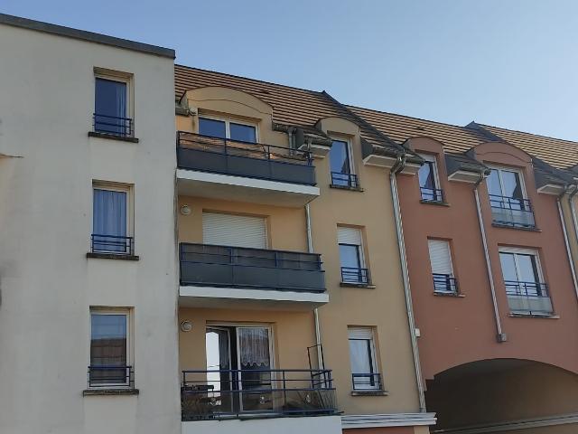 APPARTEMENT T2 DE 49 M2 EN DERNIER ETAGE PERSAN