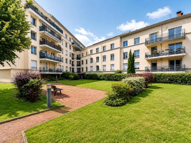 APPARTEMENT T2 DE 50m2 RESIDENCE RECENTE SAXE GAMBETTA