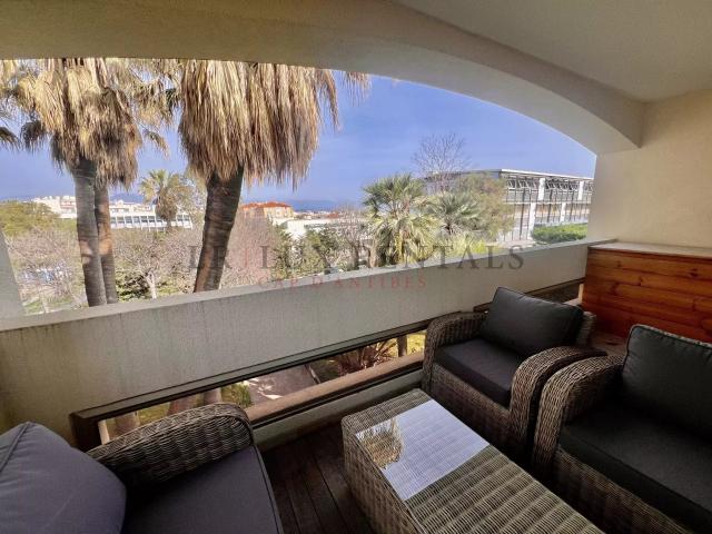 Appartement T2 de 52 m² avec terrasses et garage dans réside. 52m² Antibes