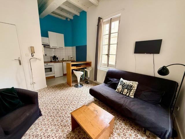 Appartement T2 de 28 m2 du charme au Coeur d'Arles