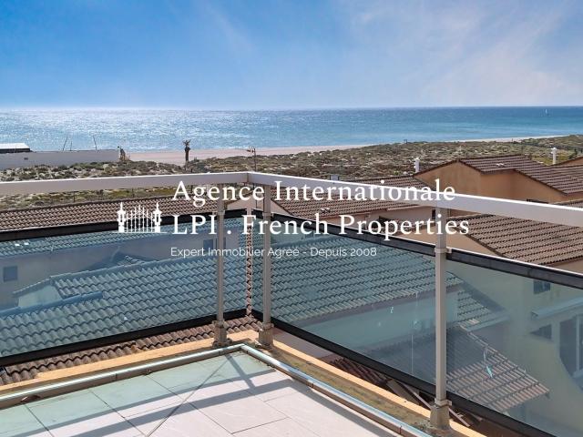 Appartement T2 de 30 M² Surface pondérée 43 M² Parking p. 30m² Le Barcarès