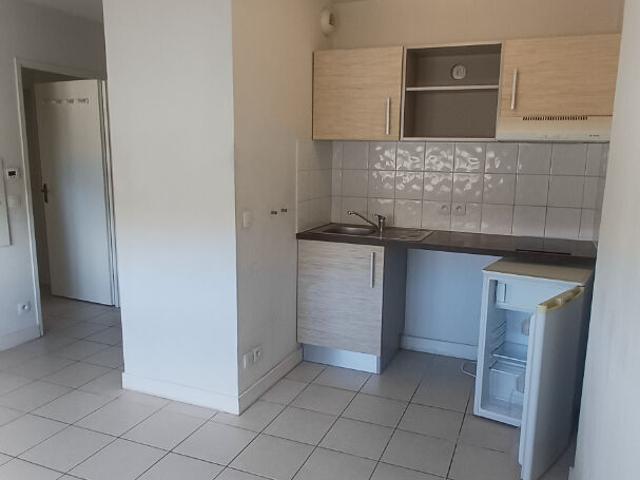 APPARTEMENT T2 DE 32 M2 AVEC PLACE DE PARKING AU SOUS SOL